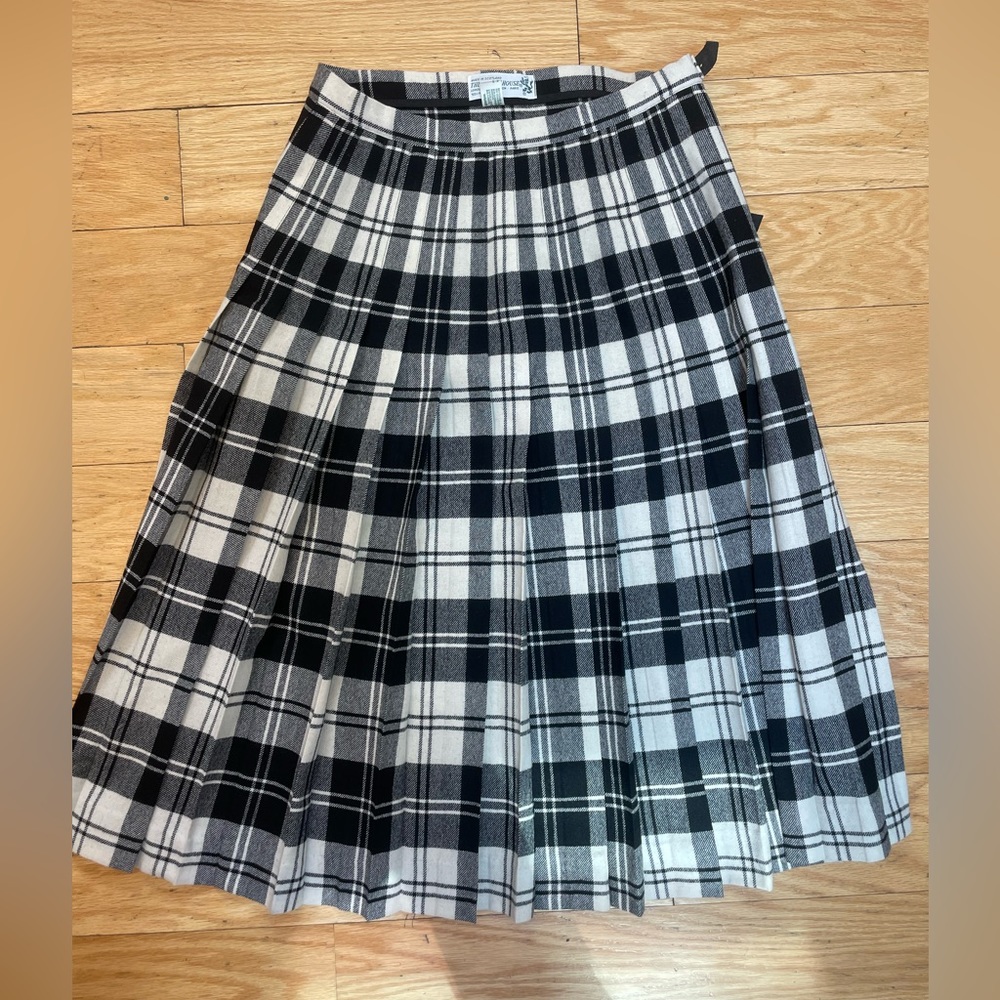 Vintage The Scotch House plaid skirt